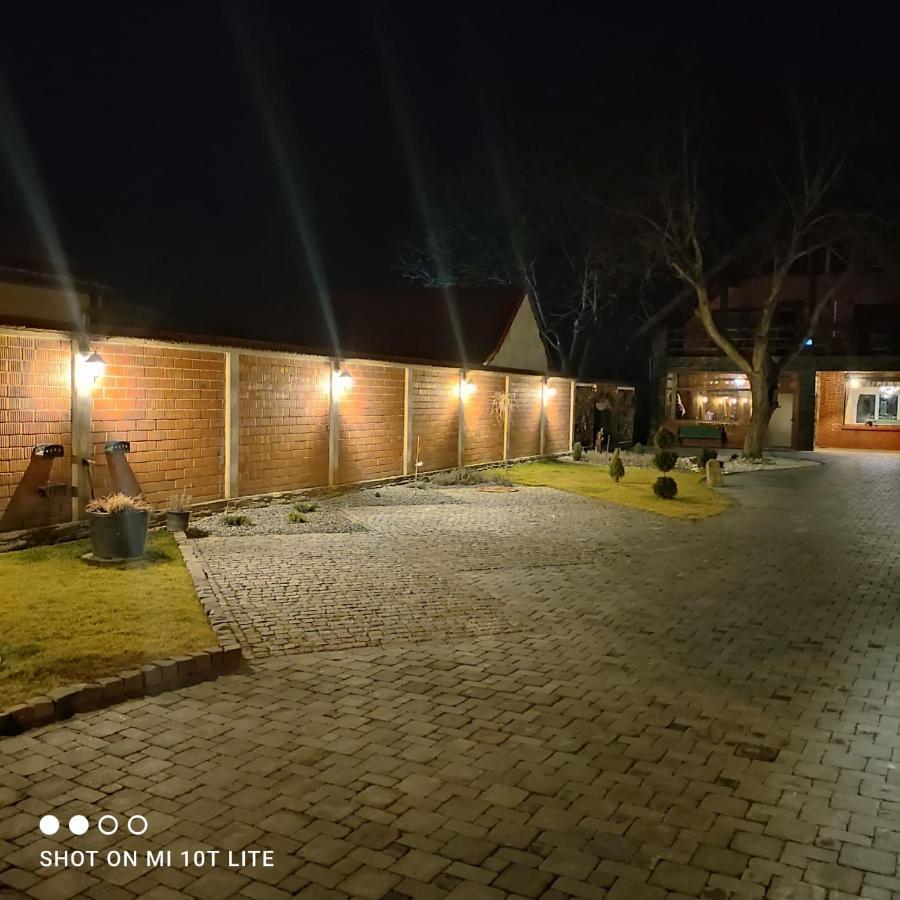 Apartament City La Casa Piano House ,Cu Parcare Gyulafehérvár Kültér fotó